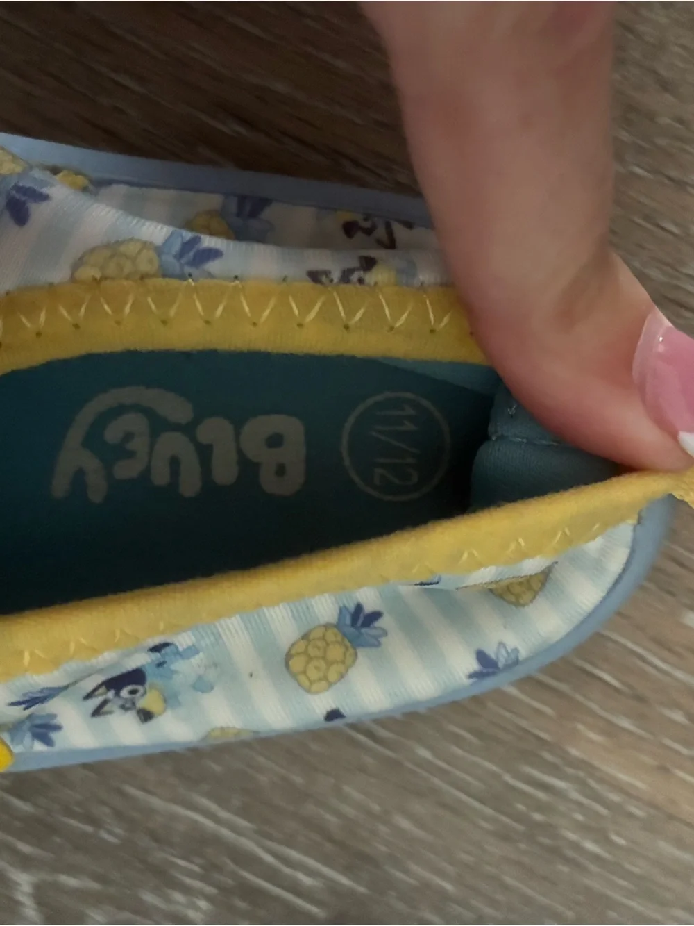 Blue Kids Pineapple Print Water Shoes - Yellow & Light Blue